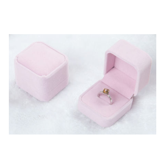 Gift Boxes:  Luxury Pink Velvet Square Gift Boxes for Earrings and Rings